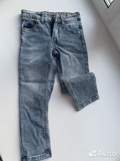 Джинсовая куртка и джинсы для мальчика 104