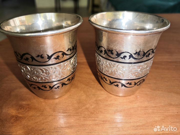 Серебряные стопки