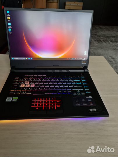 Asus ROG Strix G512LW-HN084T