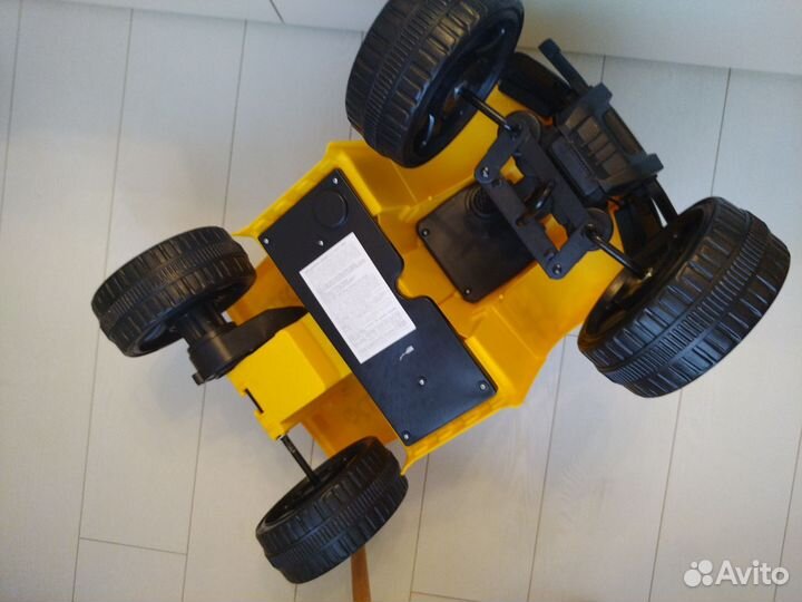 Квадроцикл /электромобиль детский kreiss