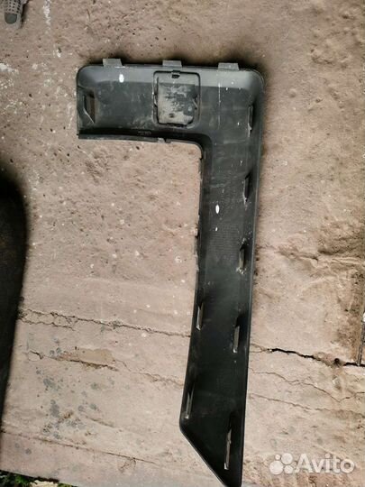 Молдинг правый переднего бампера Ford Fusion