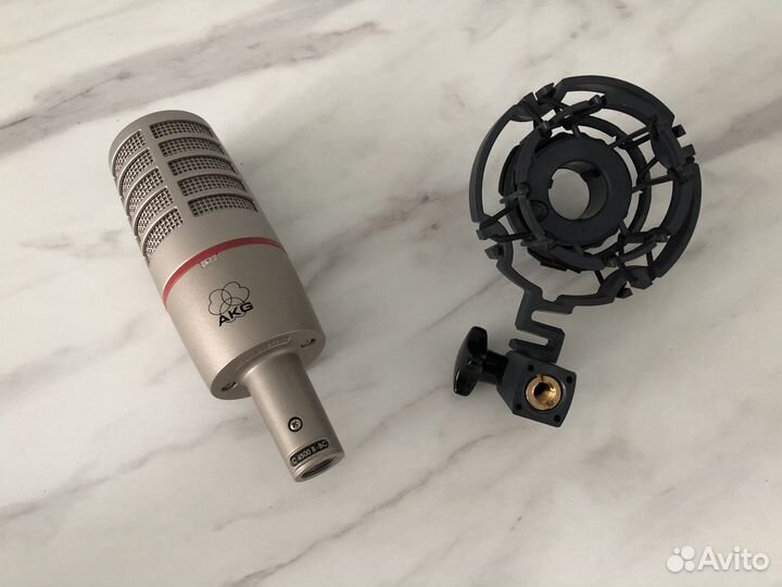 Студийный микрофон AKG C 4500 B-BC