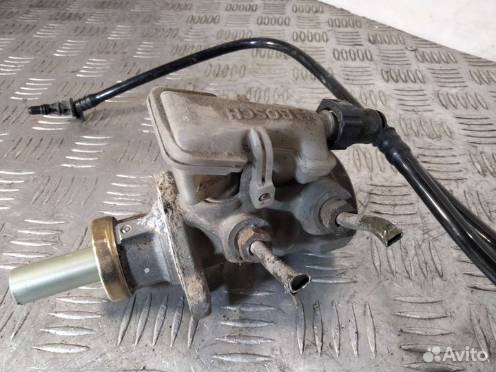 Главный тормозной цилиндр с бачком Focus 1