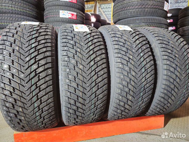 iLink Wintervorhut Stud II 225/40 R18 и 255/35 R18