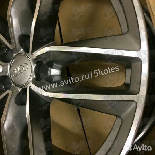 New комплект дисков на Audi Q7 R20