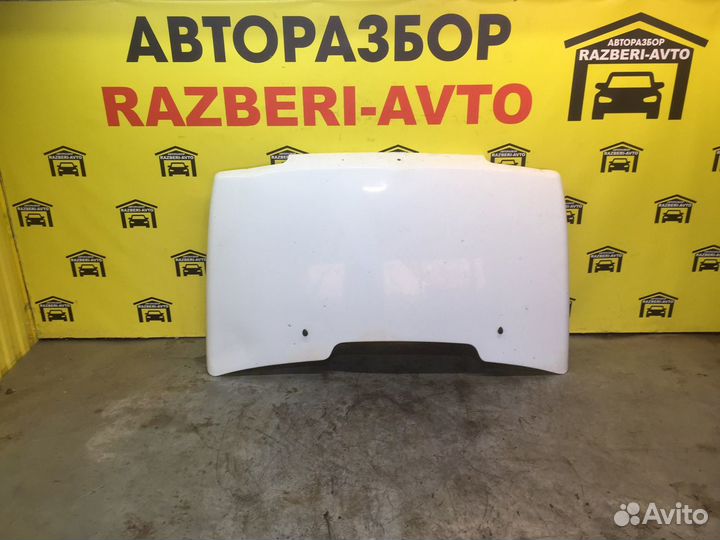 Капот на оку