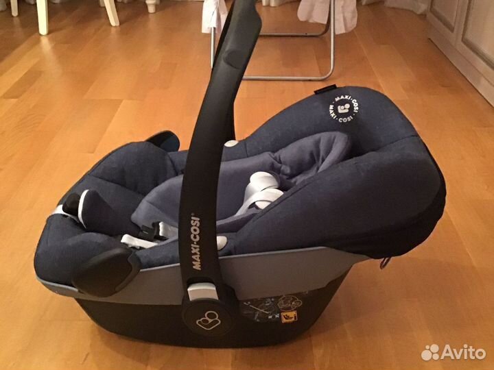 Детское автокресло-люлька Maxi Cosi