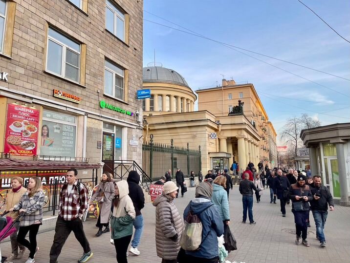 247м² суперпроходное на входе м.Автово