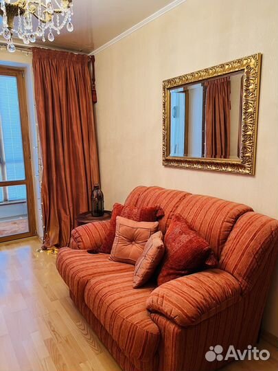 Диван двухместный раскладной, шторы