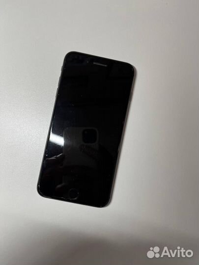 iPhone 8 Plus, 64 ГБ