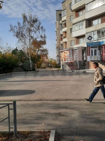Сдаётся в аренду. Торговая площадь, 65 м²