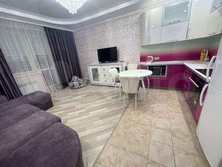 2-к. квартира, 55 м², 8/12 эт.