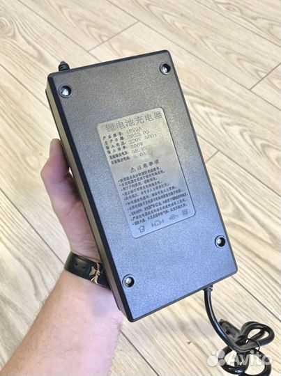 Зарядное устройство 52v (58.8) -5А Kugoo (куго) G1