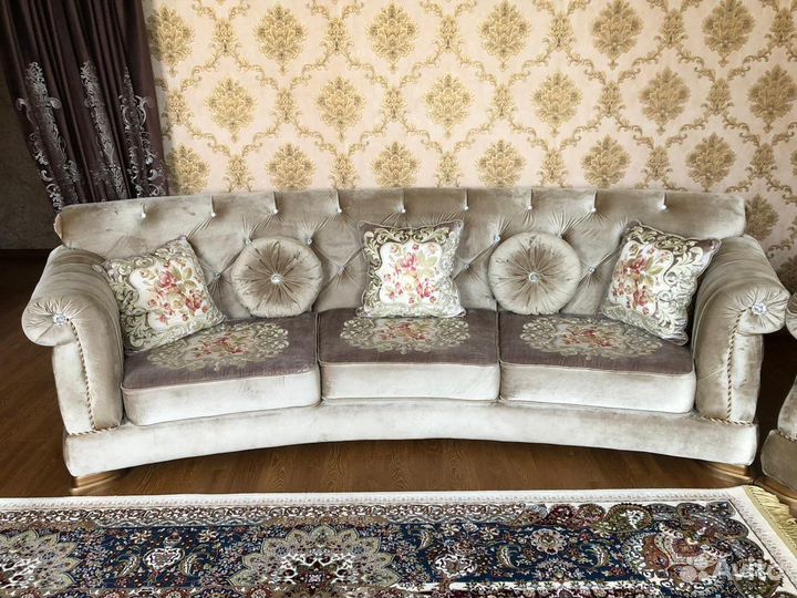 Диван отлчиный