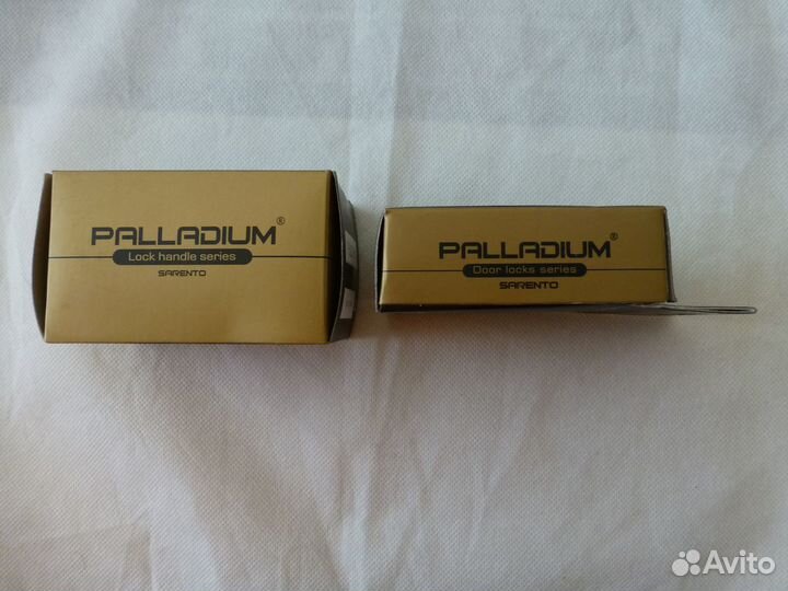 Завертка сантехническая для двери с фиксацией