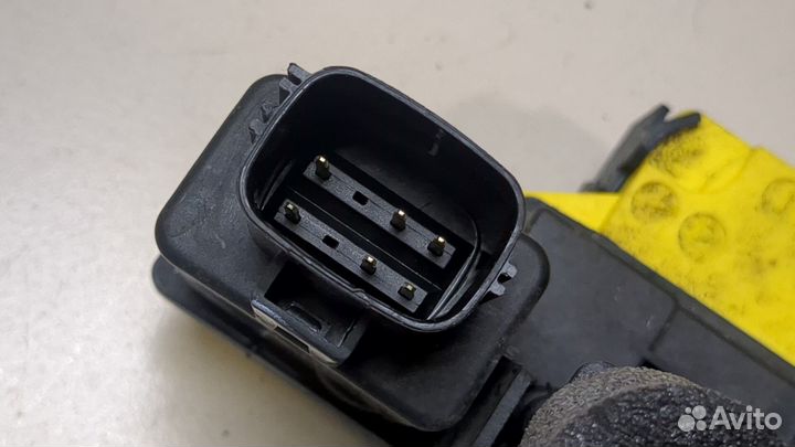 Замок двери Volvo XC90, 2011