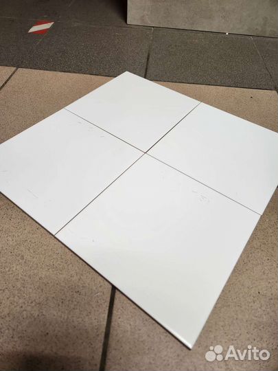 Керамическая плитка 20х20 белая