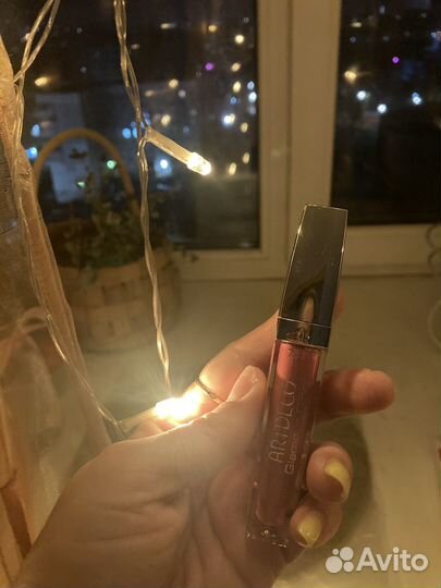 Блеск для губ Arideco