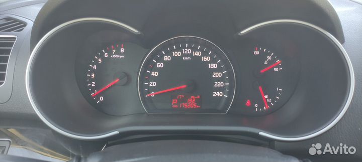 Kia Sorento 2.4 AT, 2017, 175 205 км