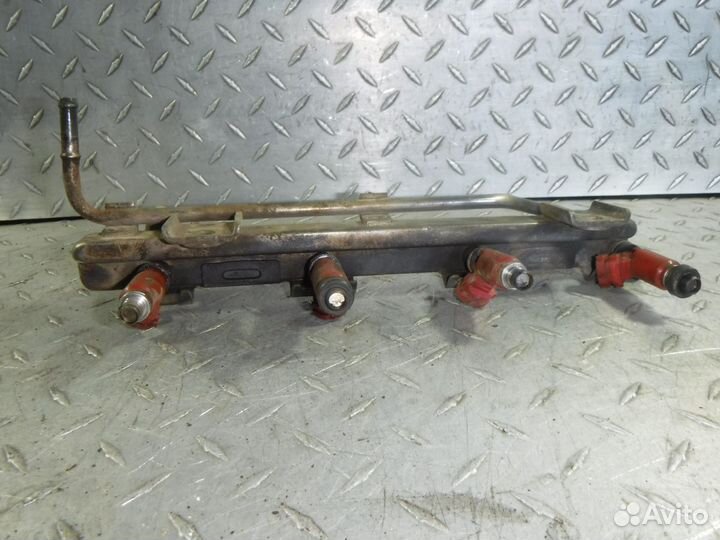 Форсунка топливная Suzuki Baleno