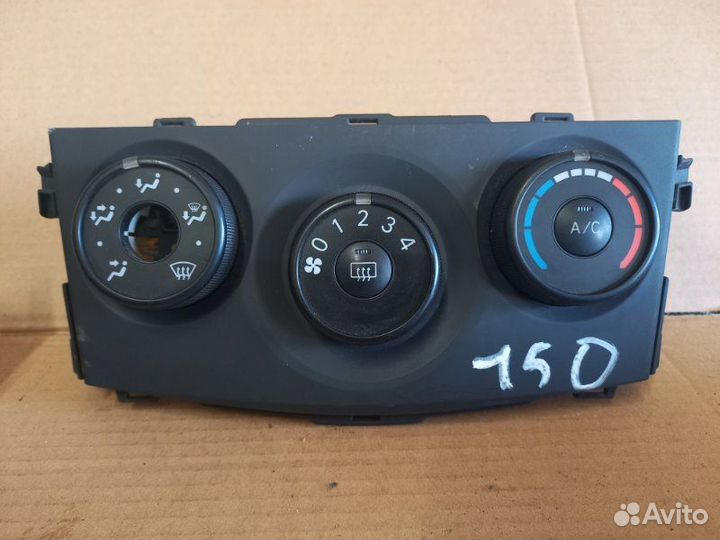 Блок управления климат-контролем Toyota Corolla