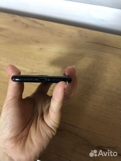 iPhone 7, 32 ГБ