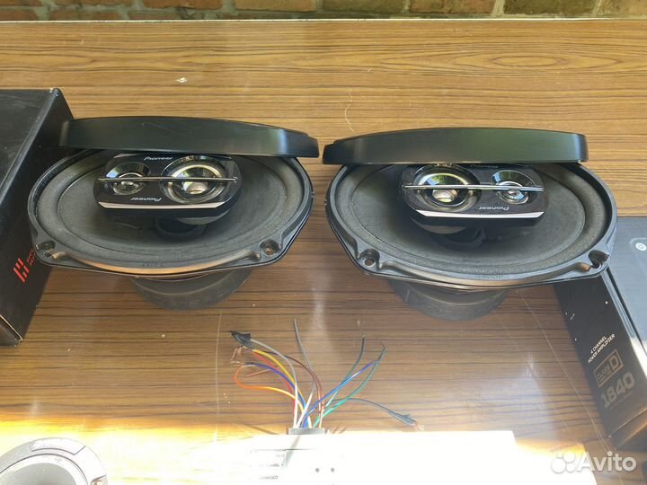 Музыкальная колонка