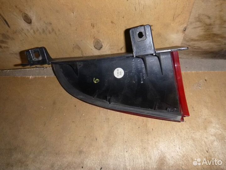 Фонарь задний правый mercedes benz viano (639) 200