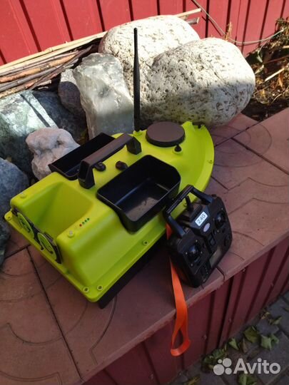 Прикормочный кораблик с gps бу