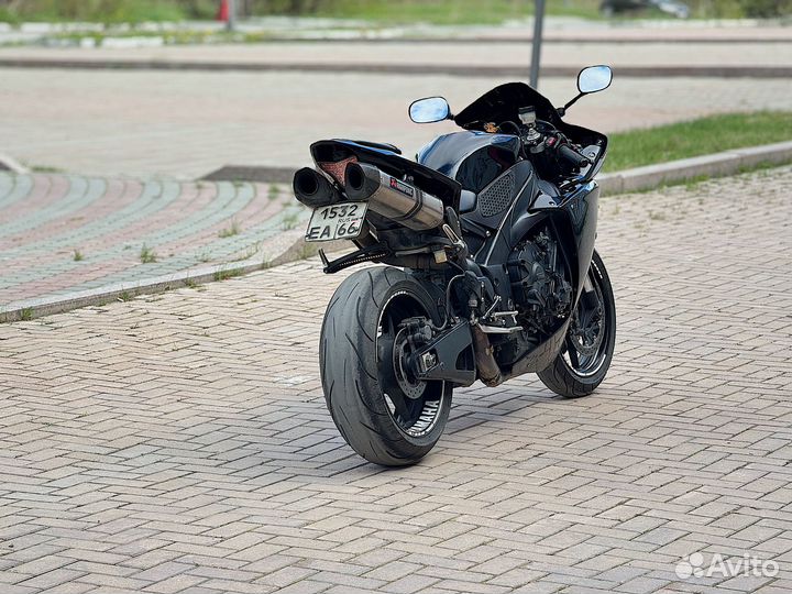Yamaha YZF-R1 2011 Дилерский. Отправлю ТК