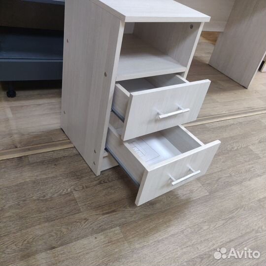 Стол письменный с тумбой лоредо с витрины