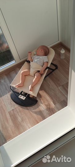 Шезлонг детский новый