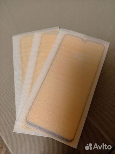 Защитное стекло на телефон