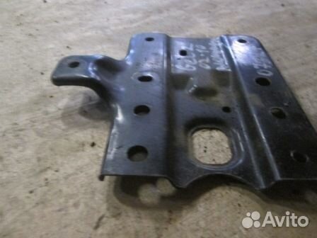 Крепление акб (корпус подставка) Hyundai Getz 2002