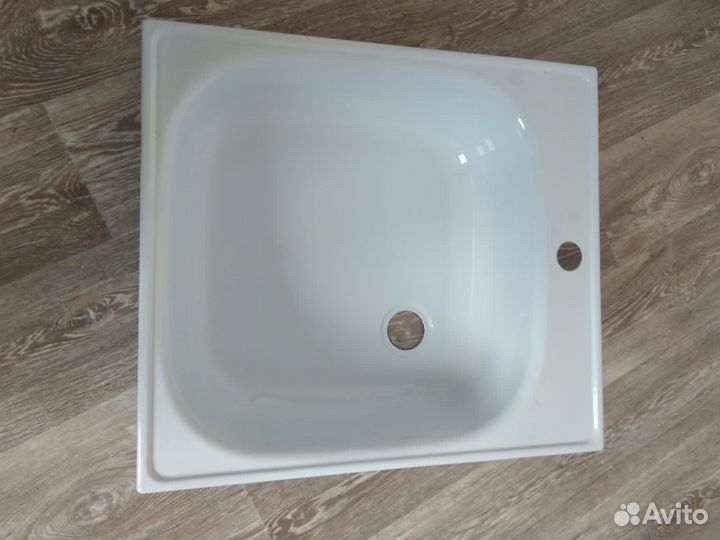 Продам кухонную раковину новая