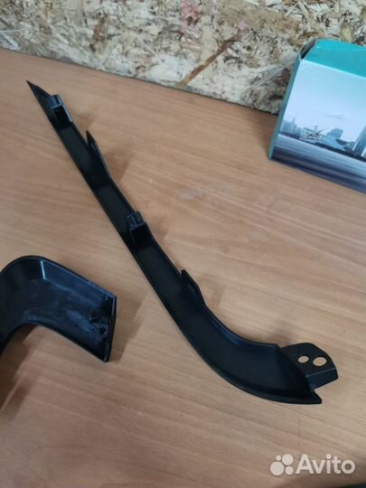 Молдинги переднего бампера Гранта Fl, Черный Мат