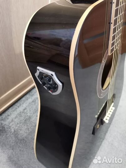 Электроакустическая гитара Crusader CF 6001 FM/EQ
