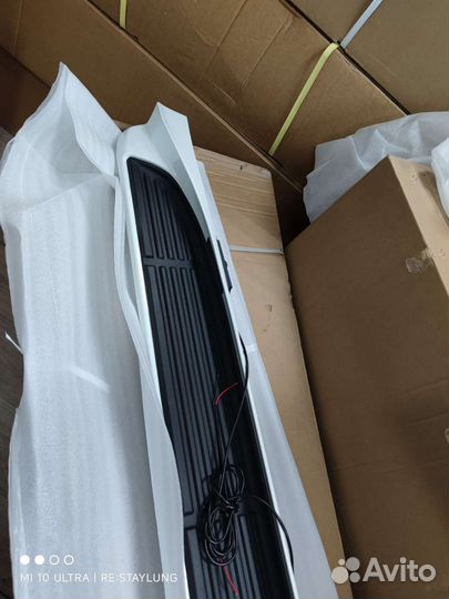 Подножки, пороги белые Toyota Land Cruiser 100