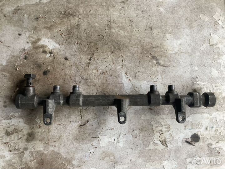 Топливная рейка 31400-2F000 Кия,Хендай D4HB 2.2л