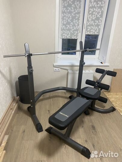 Скамья для жима со стойками и штангой