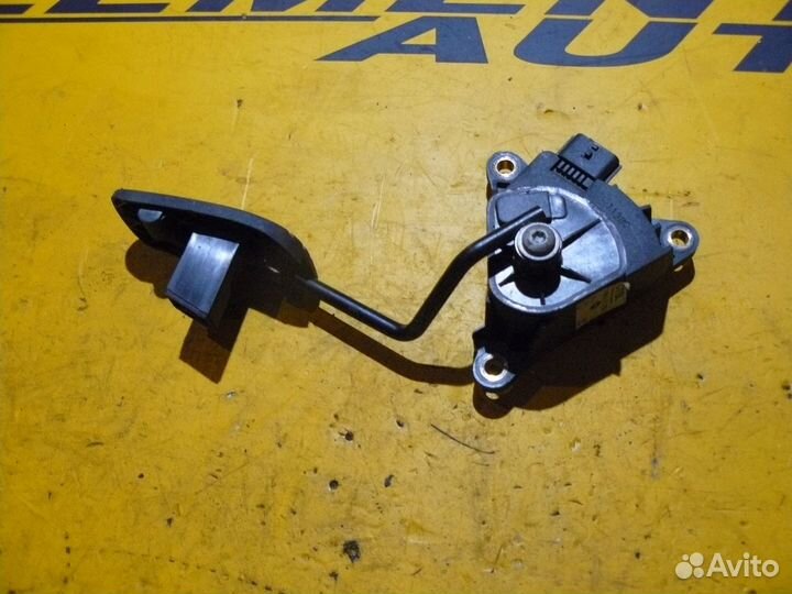 Педаль газа для Nissan Note 2008г