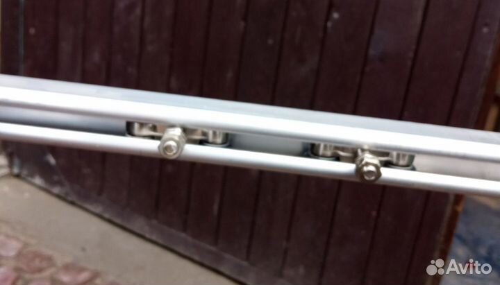 Направляющая верхняя для роликов раздвижных дверей