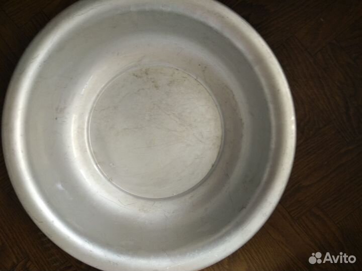 Таз алюминиевый и ведро эмалированное. СССР