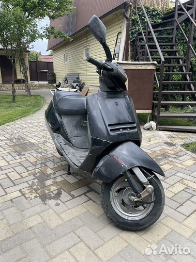 Honda lead 90