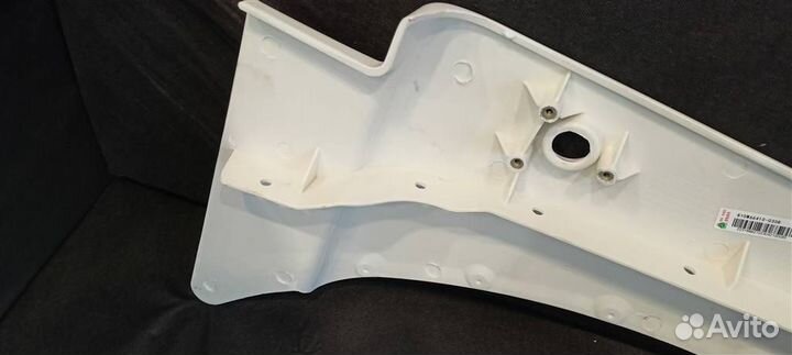 Крыло кабины правое sitrak