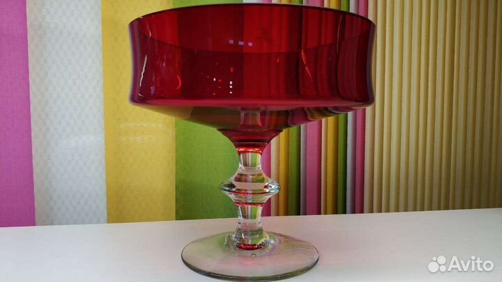 Ваза для фруктов винтаж красное стекло