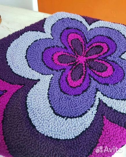 Коврик ручной работы