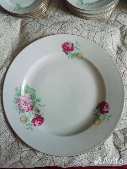 Набор столовой посуды новый