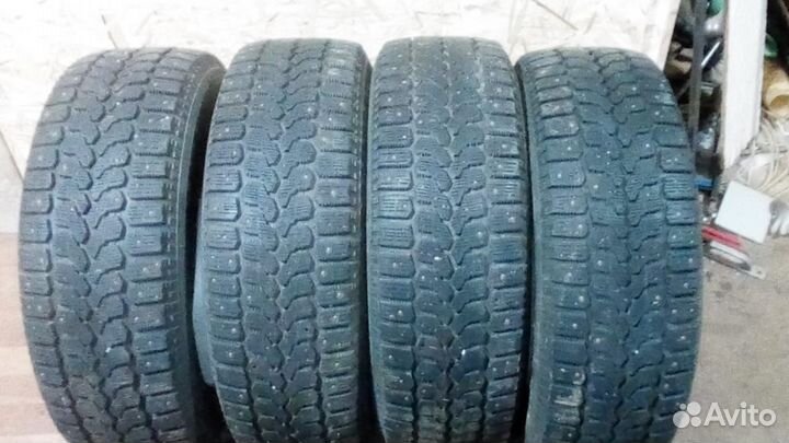 Yokohama Ice Guard F700Z 215/60 R17 96Q