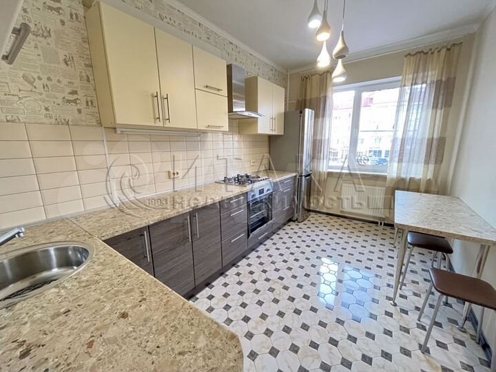 2-к. квартира, 53,2 м², 2/4 эт.